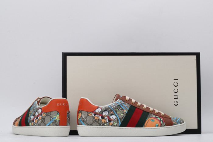 G*u*i low-top sneaker