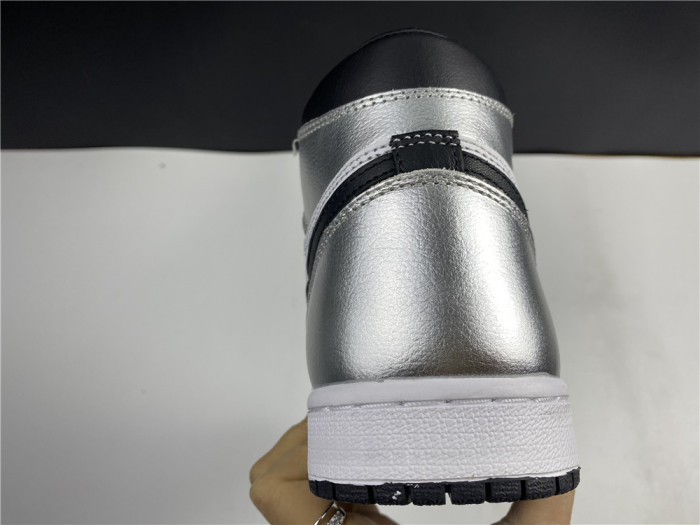AIR JORDAN 1 HIGH OG WMNS “SILVER TOE” CD0461-001