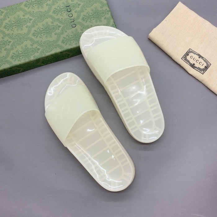 G*u*i slippers