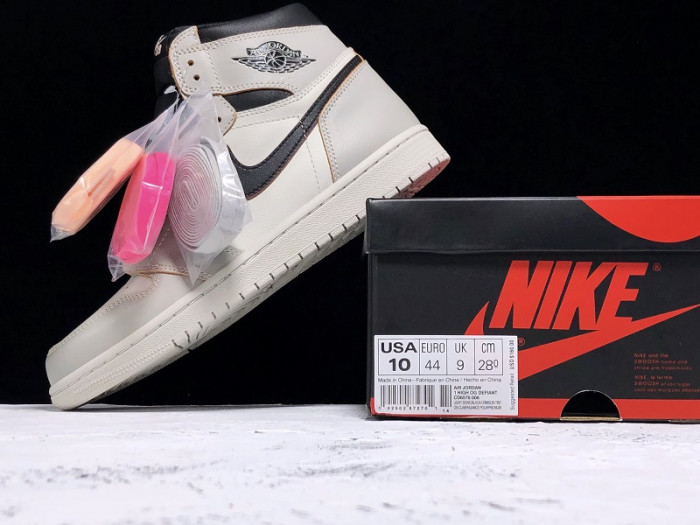 Nike SB x Air Jordan 1 High OG “Light Bone” CD6578-006