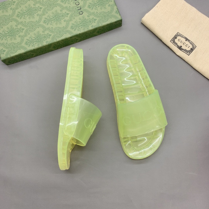 G*u*i slippers