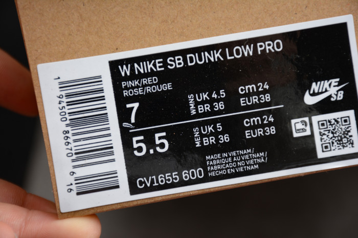 Nike SB Dunk Low “Pink Pig” CV1655-600
