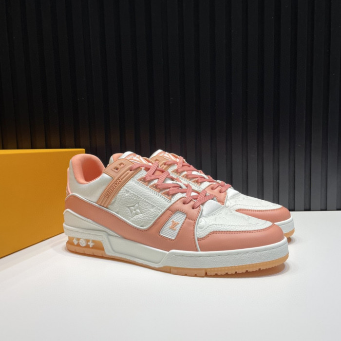 LV TRAINER SNEAKER LOW