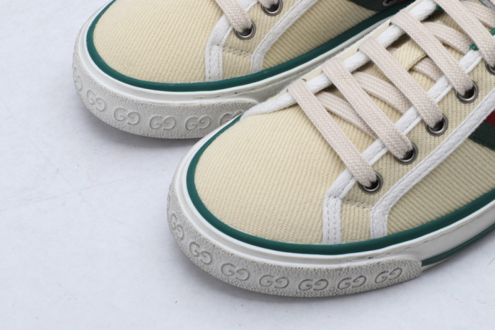 G*u*i low-top sneaker