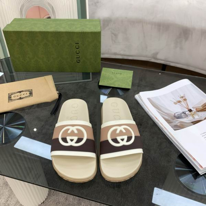 G*u*i slippers