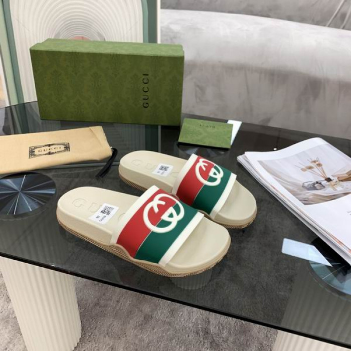 G*u*i slippers