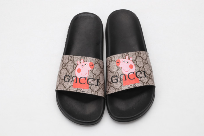 G*u*i slippers