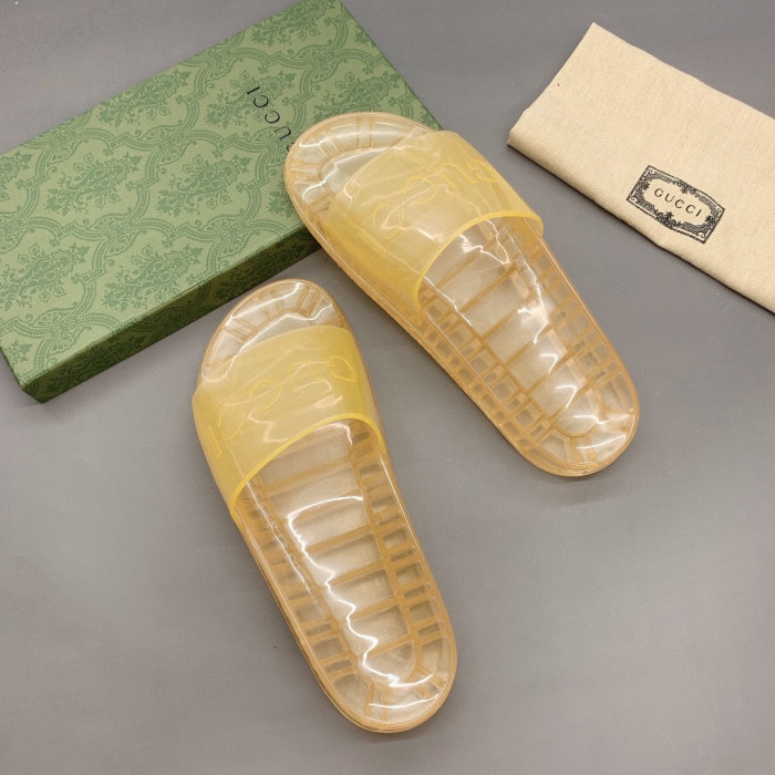 G*u*i slippers