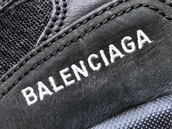 BLCG Wmns Triple S Trainer ‘Black Clear Sole’ 544351 W09O1 1000
