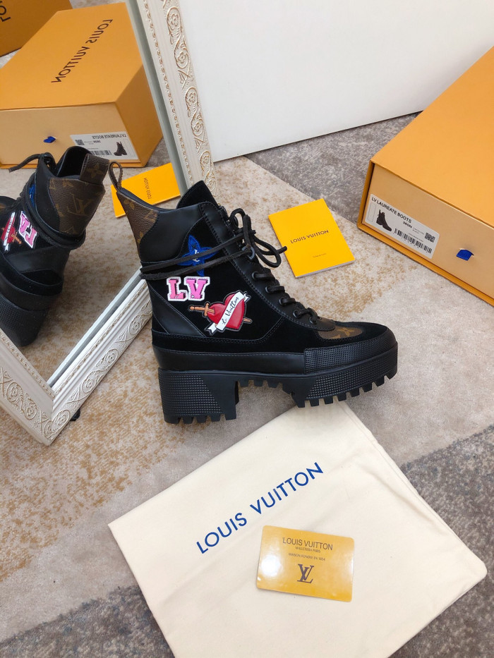 LOUS VUITO LAUREATE PLATFORM DESERT BOOT