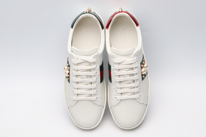 G*u*i low-top sneaker