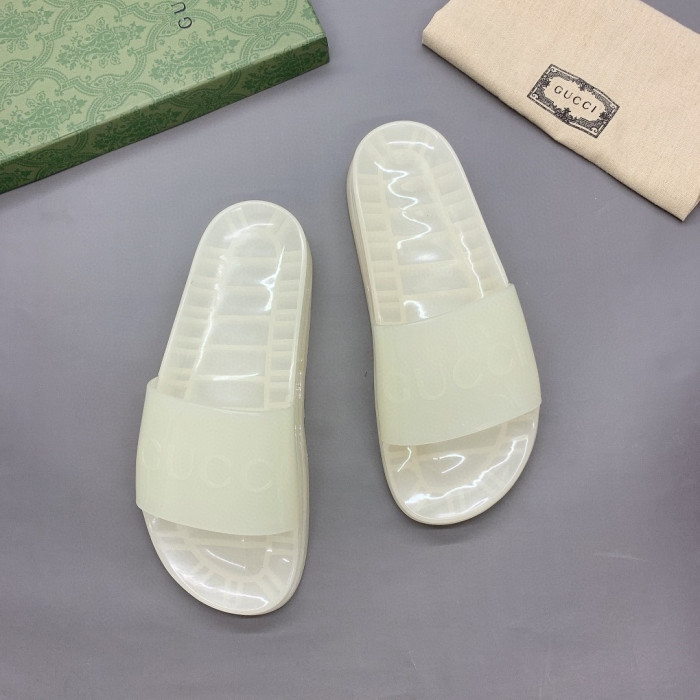 G*u*i slippers
