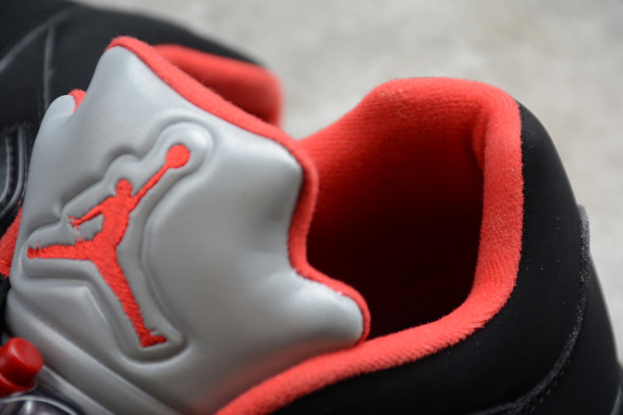 Air Jordan 5 Retro Low “Alternate 90” black/ red mens 819171-001