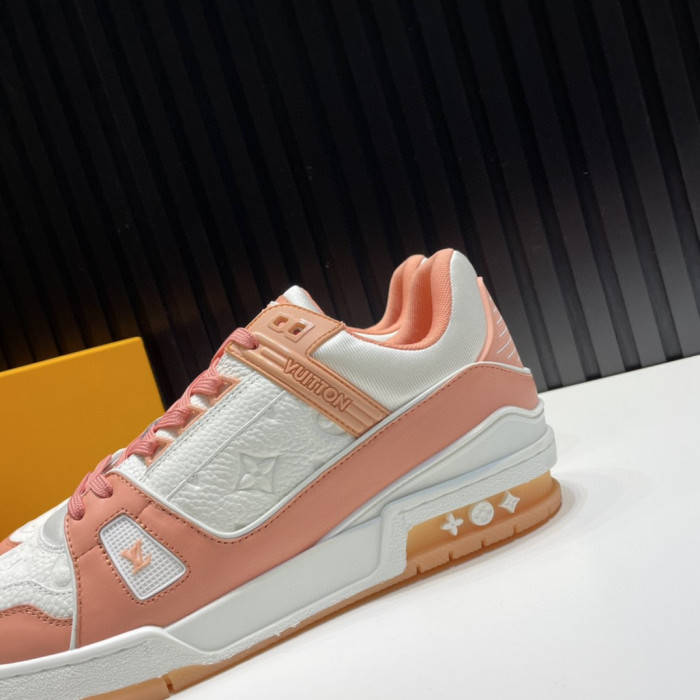 LV TRAINER SNEAKER LOW