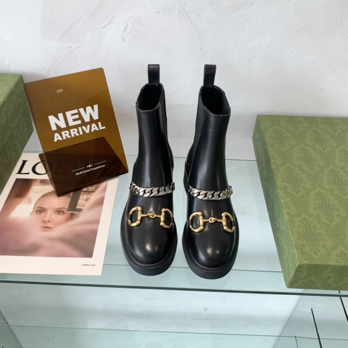 G*u*i boots