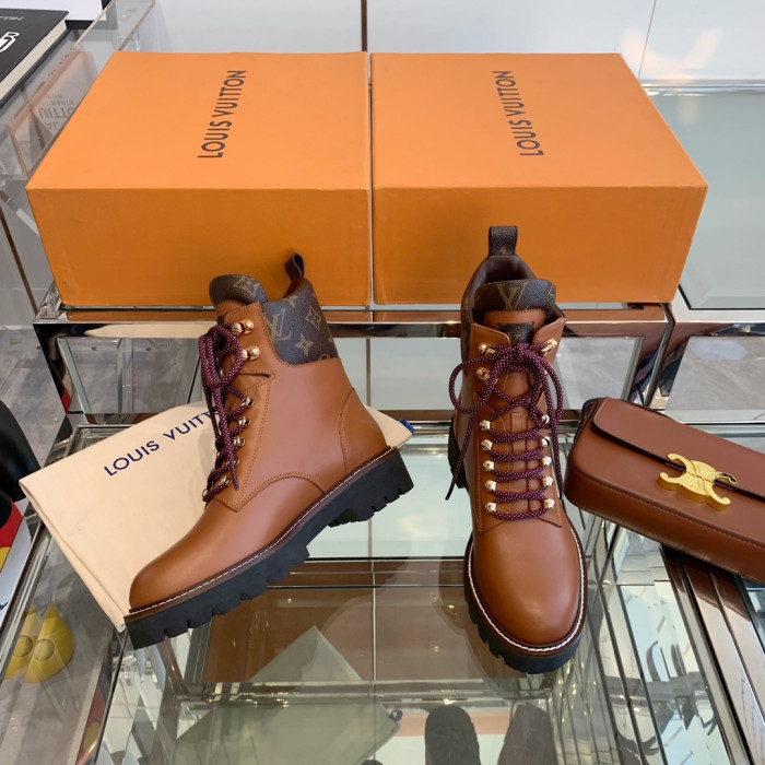 LOUS VUITO BOOTS
