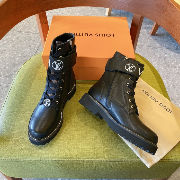 LOUS VUITO BOOTS